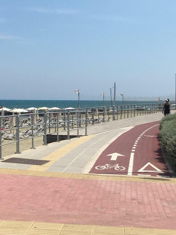 Larnaca Beach Apartment 44 ภายนอก รูปภาพ