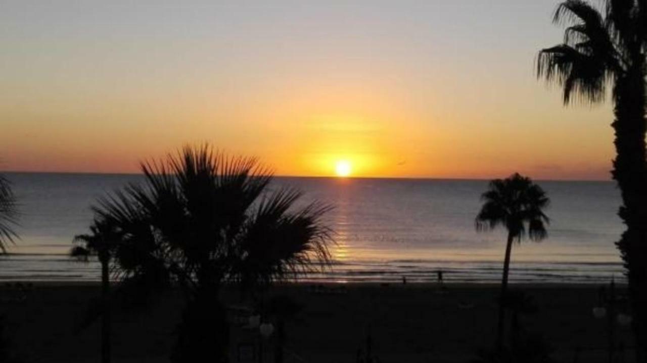 Larnaca Beach Apartment 44 ภายนอก รูปภาพ